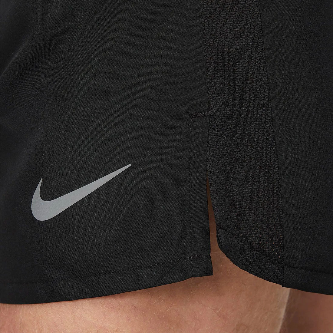 Nike Men's DRI 7 Inch Challenger Shorts Black